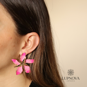 Aretes flor tridimensional grande rosado fit