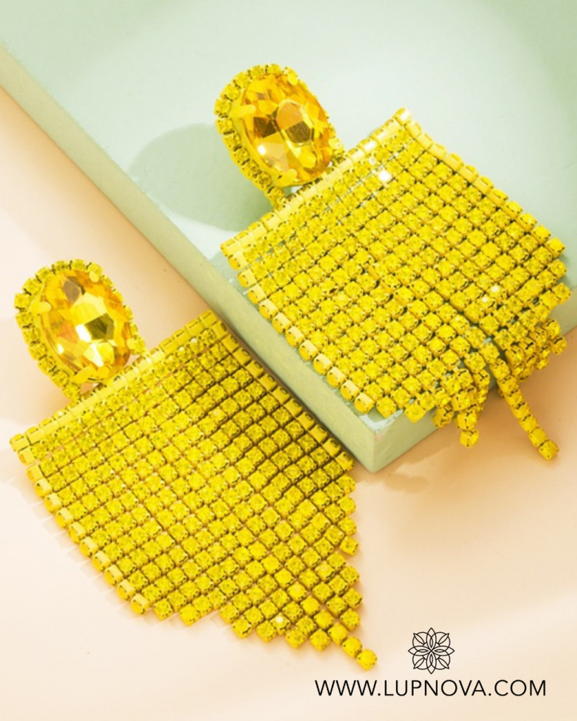 Aretes banderolas de borlas amarillo