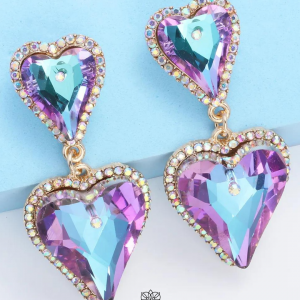 Aretes corazones iridiscentes